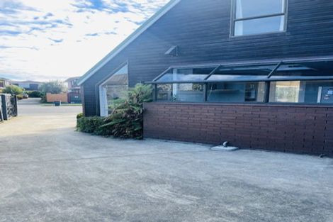 Photo of property in 1/35 Solway Avenue, Ilam, Christchurch, 8041