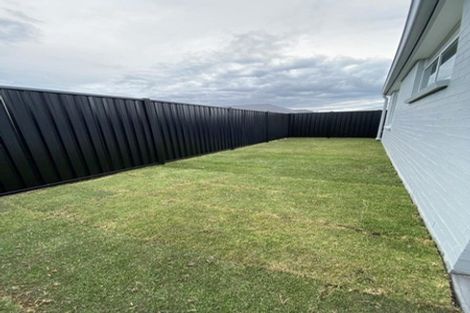 Photo of property in 8 Manhattan Crescent, Papamoa, 3118