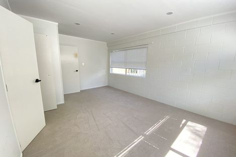 Photo of property in 1/36 Sandiacre Way, Browns Bay, Auckland, 0630