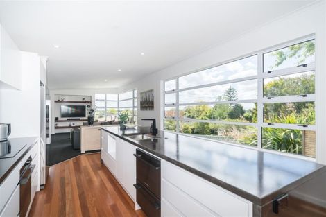 Photo of property in 413 Aokautere Drive, Aokautere, Palmerston North, 4471