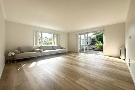 Photo of property in 66 Fairview Avenue, Fairview Heights, Auckland, 0632