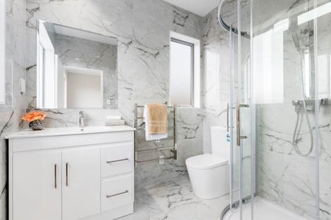 Photo of property in 1 Huahua Crescent, Papakura, 2110