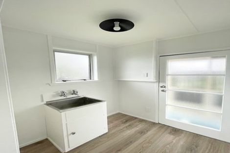 Photo of property in 1 Marlene Avenue, Te Atatu South, Auckland, 0610