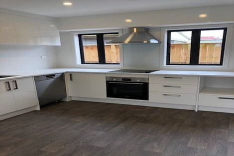 Photo of property in 4/9 Marlene Avenue, Te Atatu South, Auckland, 0610