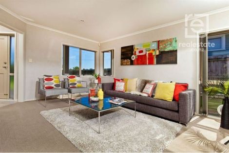 Photo of property in 112a Matipo Road, Te Atatu Peninsula, Auckland, 0610