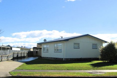 Photo of property in 19 Oldham Avenue, Onekawa, Napier, 4110