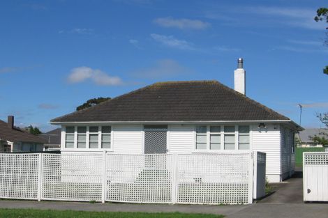 Photo of property in 89 Farringdon Street, Glen Innes, Auckland, 1072