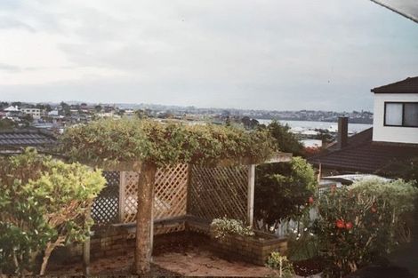 Photo of property in 39 Loloma Drive, Half Moon Bay, Auckland, 2012