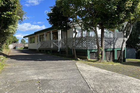 Photo of property in 14 Binda Place, Botany Downs, Auckland, 2010