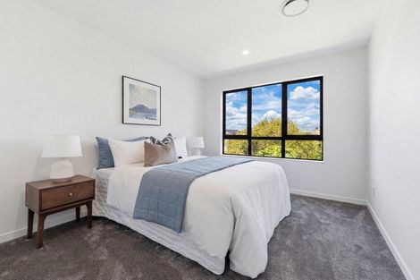 Photo of property in 7b September Place, Forrest Hill, Auckland, 0620