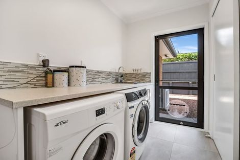 Photo of property in 8 Farleigh Close, Huntington, Hamilton, 3210