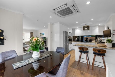 Photo of property in 9 Millstone Lane, Henderson, Auckland, 0612