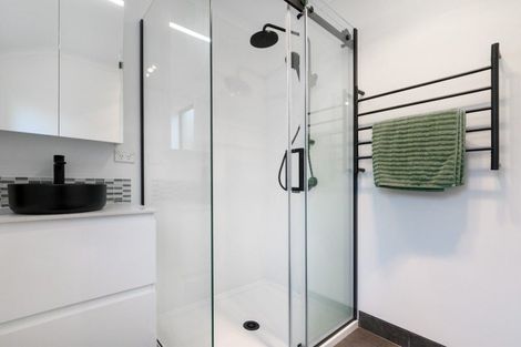 Photo of property in 18 Rosella Drive, Welcome Bay, Tauranga, 3112