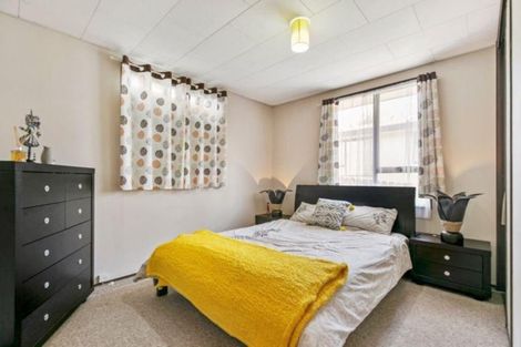 Photo of property in 1/9 Kimdale Place, Totara Heights, Auckland, 2105