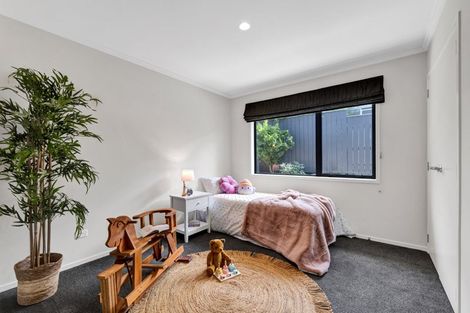 Photo of property in 28 Paynters Avenue, Strandon, New Plymouth, 4312