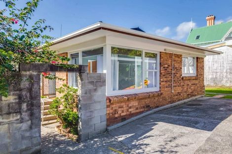 Photo of property in 6/55a Vauxhall Road, Devonport, Auckland, 0624