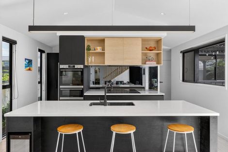 Photo of property in 8 Motiti Road, Papamoa Beach, Papamoa, 3118