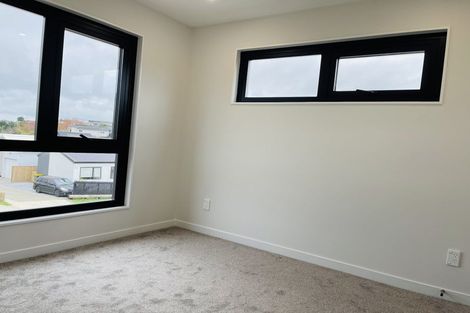 Photo of property in 61 Taukahiwi Road, Pukekohe, 2120