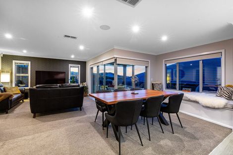 Photo of property in 10 Margaret Shields Avenue, Aotea, Porirua, 5024