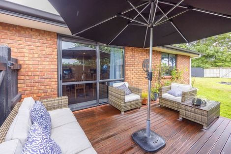 Photo of property in 42 Nielsen Gardens, Rototuna, Hamilton, 3210