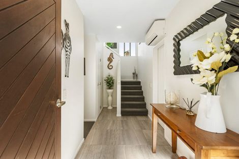 Photo of property in 1/20 Tui Glen Road, Birkenhead, Auckland, 0626