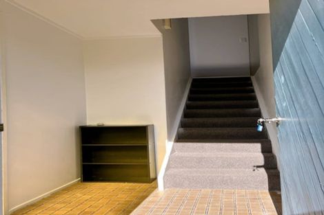 Photo of property in 23 Calman Place, Chatswood, Auckland, 0626