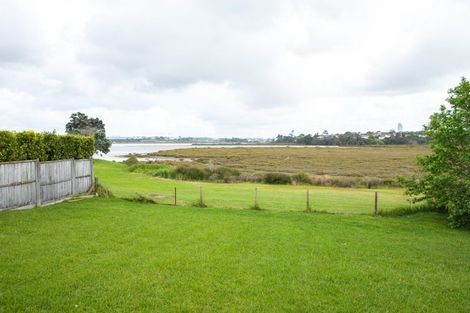 Photo of property in 87-89 Beresford Street, Bayswater, Auckland, 0622