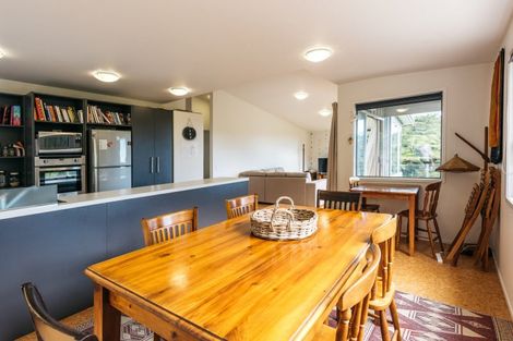 Photo of property in 142 Waiheke Road, Waiheke Island, 1971