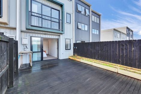 Photo of property in 23/5 Perekia Street, Albany, Auckland, 0632