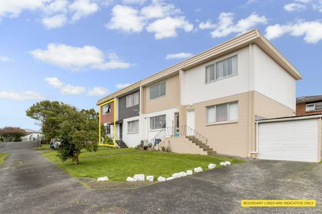 Photo of property in 1/78 West Coast Road, Glen Eden, Auckland, 0602