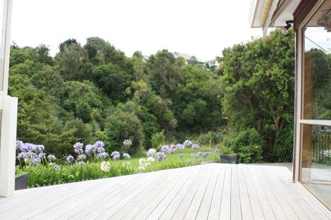 Photo of property in 2/24 Bernie Edwards Place, Botany Downs, Auckland, 2010