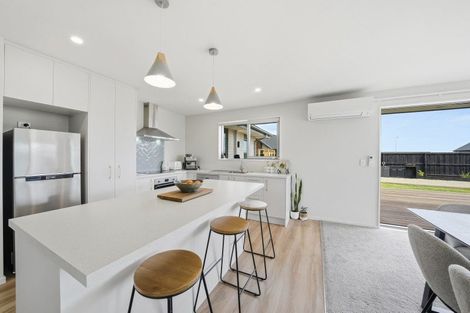 Photo of property in 5 Hunter Lane, Amberley, 7410