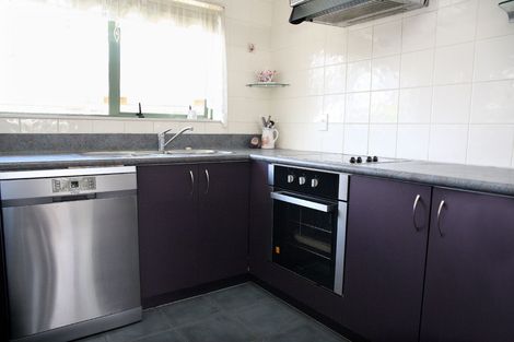 Photo of property in 25l Youngs Road, Papakura, 2110