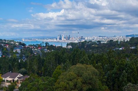 Photo of property in 52 Balmain Road, Chatswood, Auckland, 0626