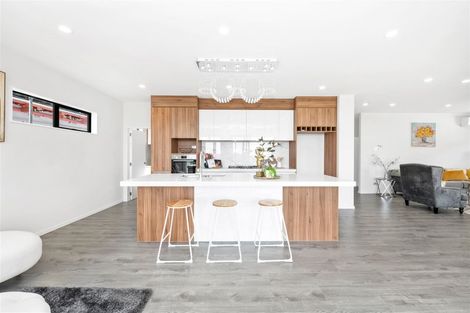 Photo of property in 9 Rakiraki Place, Flat Bush, Auckland, 2019