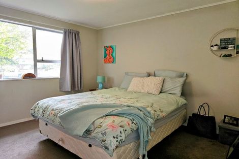 Photo of property in 50 Postgate Drive, Whitby, Porirua, 5024