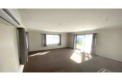 Photo of property in 1 Northolt Road, Fairview Downs, Hamilton, 3214