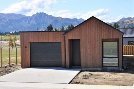 Photo of property in 40 Obelisk Street, Wanaka, 9305