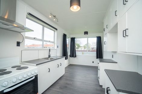 Photo of property in 74 Stillwater Place, Westbrook, Palmerston North, 4412