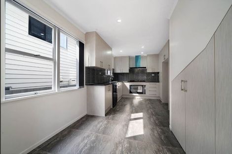 Photo of property in 17 Kohinoor Avenue, Mangere, Auckland, 2022