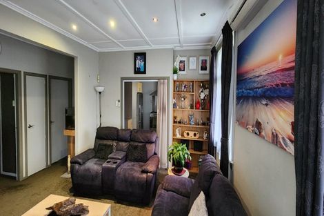 Photo of property in 6 Peace Avenue, Moturoa, New Plymouth, 4310