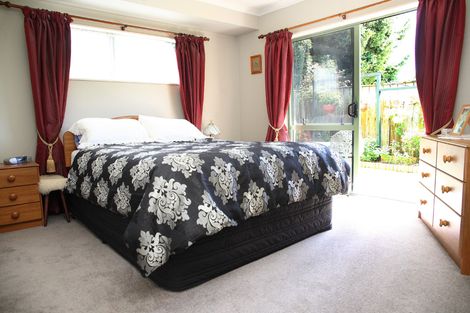 Photo of property in 25l Youngs Road, Papakura, 2110