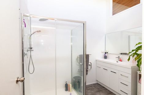 Photo of property in 43 Mahana Road, Ngatea, 3503