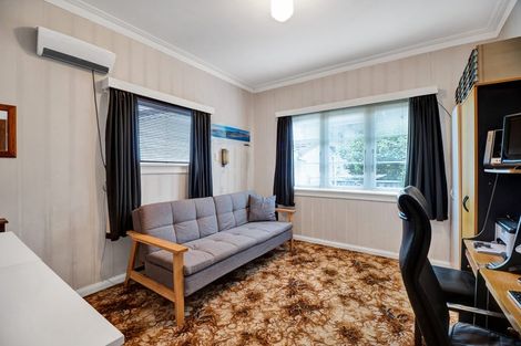 Photo of property in 33 Rogan Street, New Plymouth, 4310