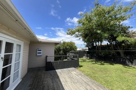 Photo of property in 47 Pomaria Road, Henderson, Auckland, 0610