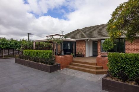 Photo of property in 2 Springbank Street, Bryndwr, Christchurch, 8053