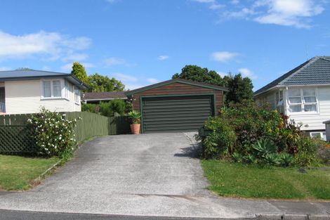 Photo of property in 2/4 Hinau Street, New Lynn, Auckland, 0600