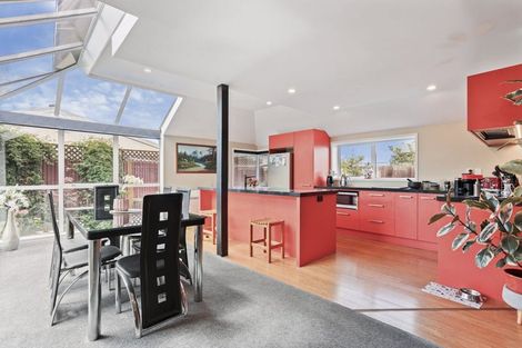 Photo of property in 1/122 Harewood Road, Papanui, Christchurch, 8053