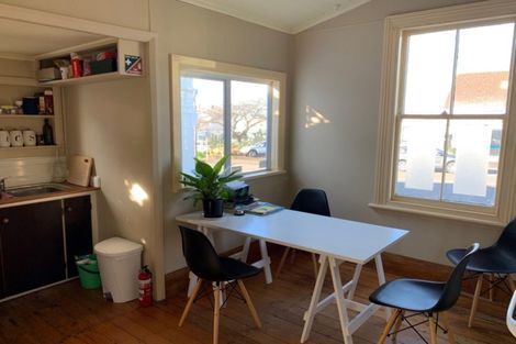 Photo of property in 46 Vivian Street, New Plymouth, 4310