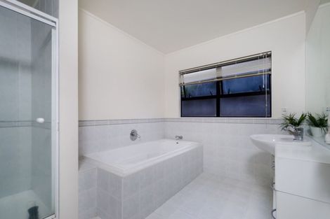 Photo of property in 23 Connemara Court, West Harbour, Auckland, 0618